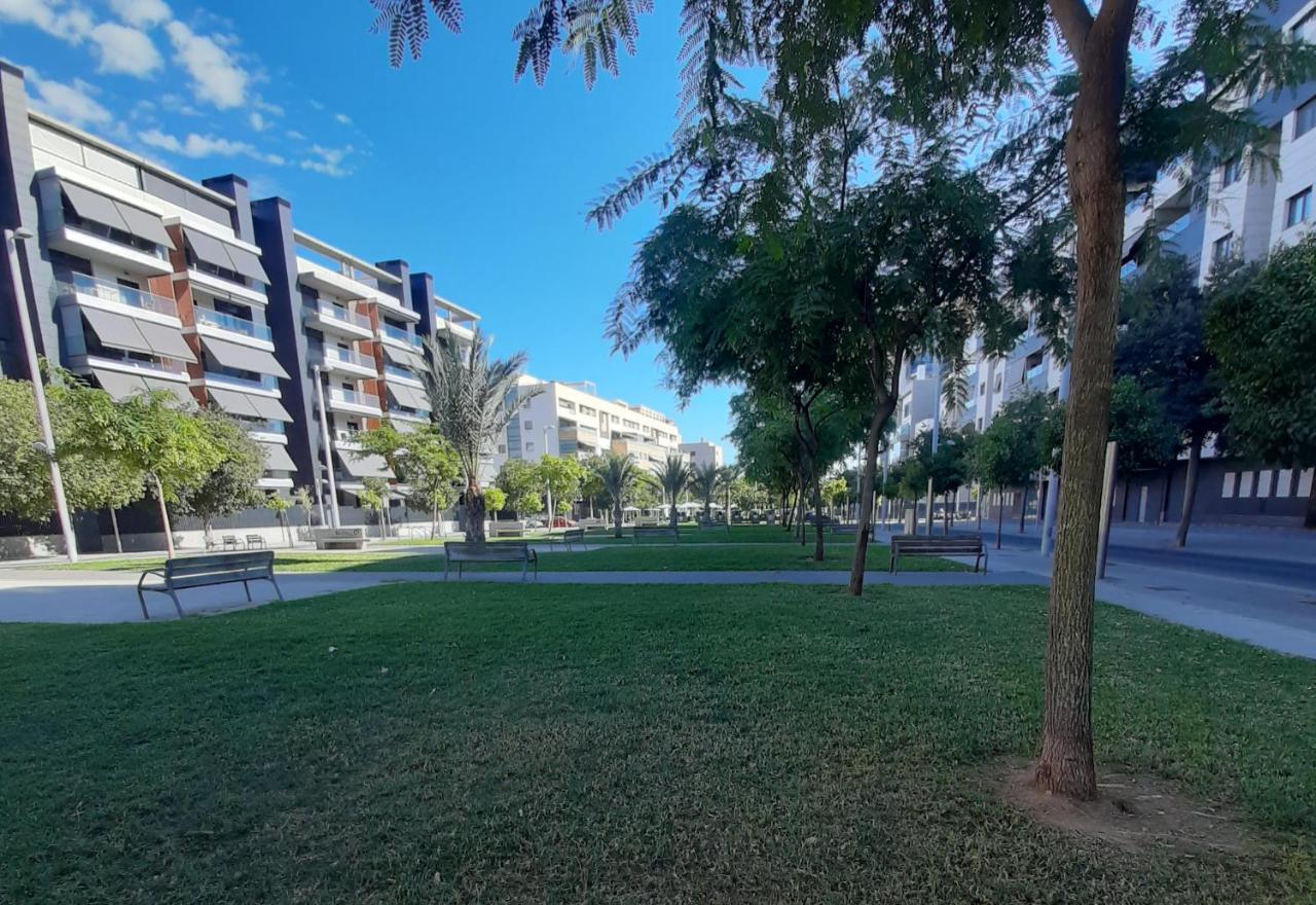 Апартаменты Piso Centrico Con Piscina,Parking Y Jacuzzi Кордова Экстерьер фото